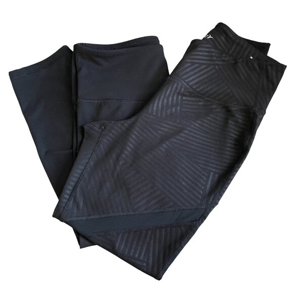 Bundle of 2 Old Navy Active Go-Dry Leggings - Picture 1 of 11